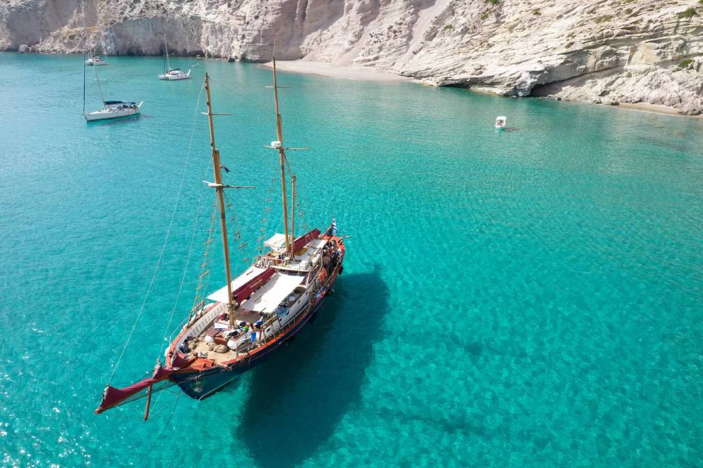 Traditional Boat Cruise to Sikia & Kleftiko Caves