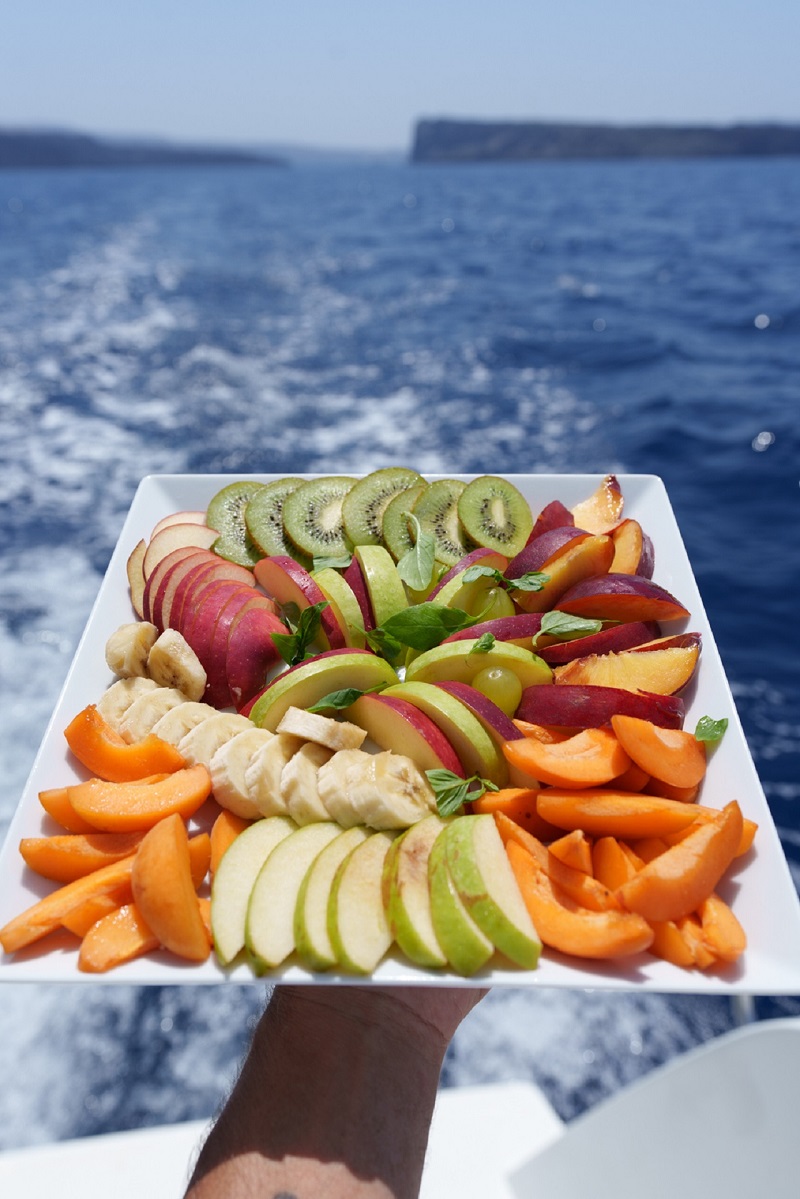 Private Luxury Caldera Cruise with BBQ Meal and Drinks