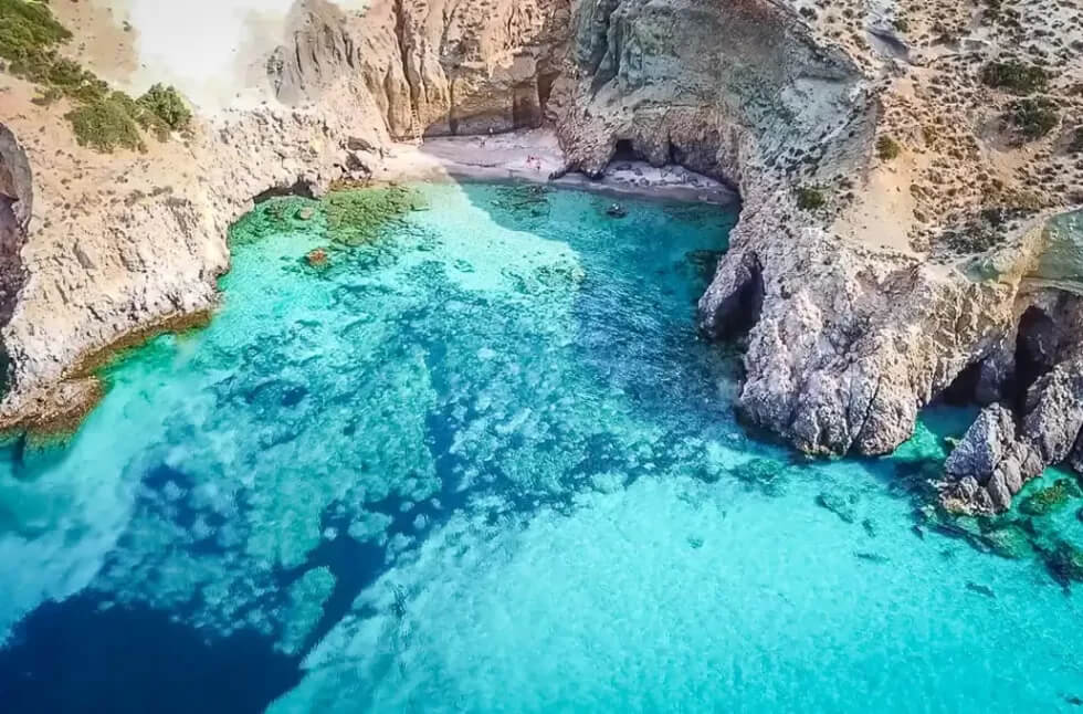 Gerakas – Kleftiko -South part of Milos