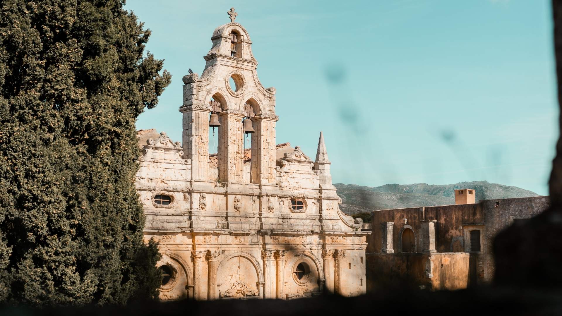 Timeless Crete: Villages & Monasteries 